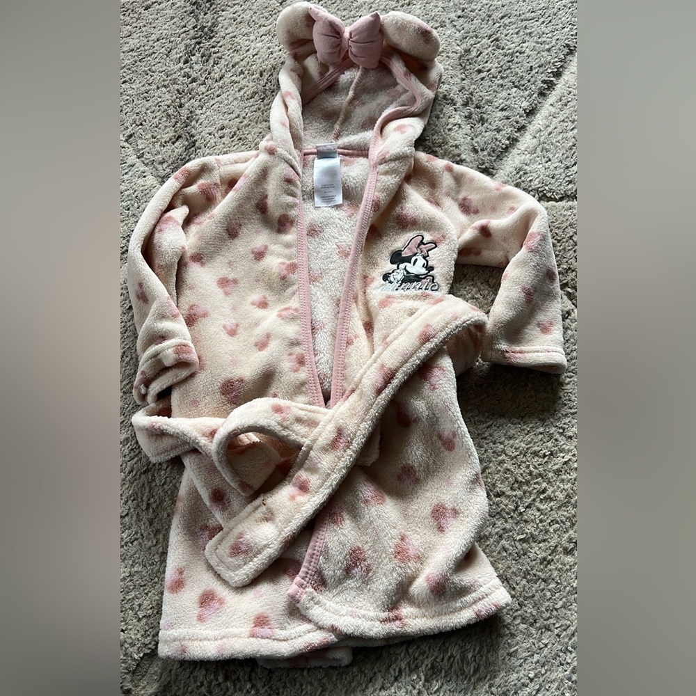 Plush Minnie Mouse robe
